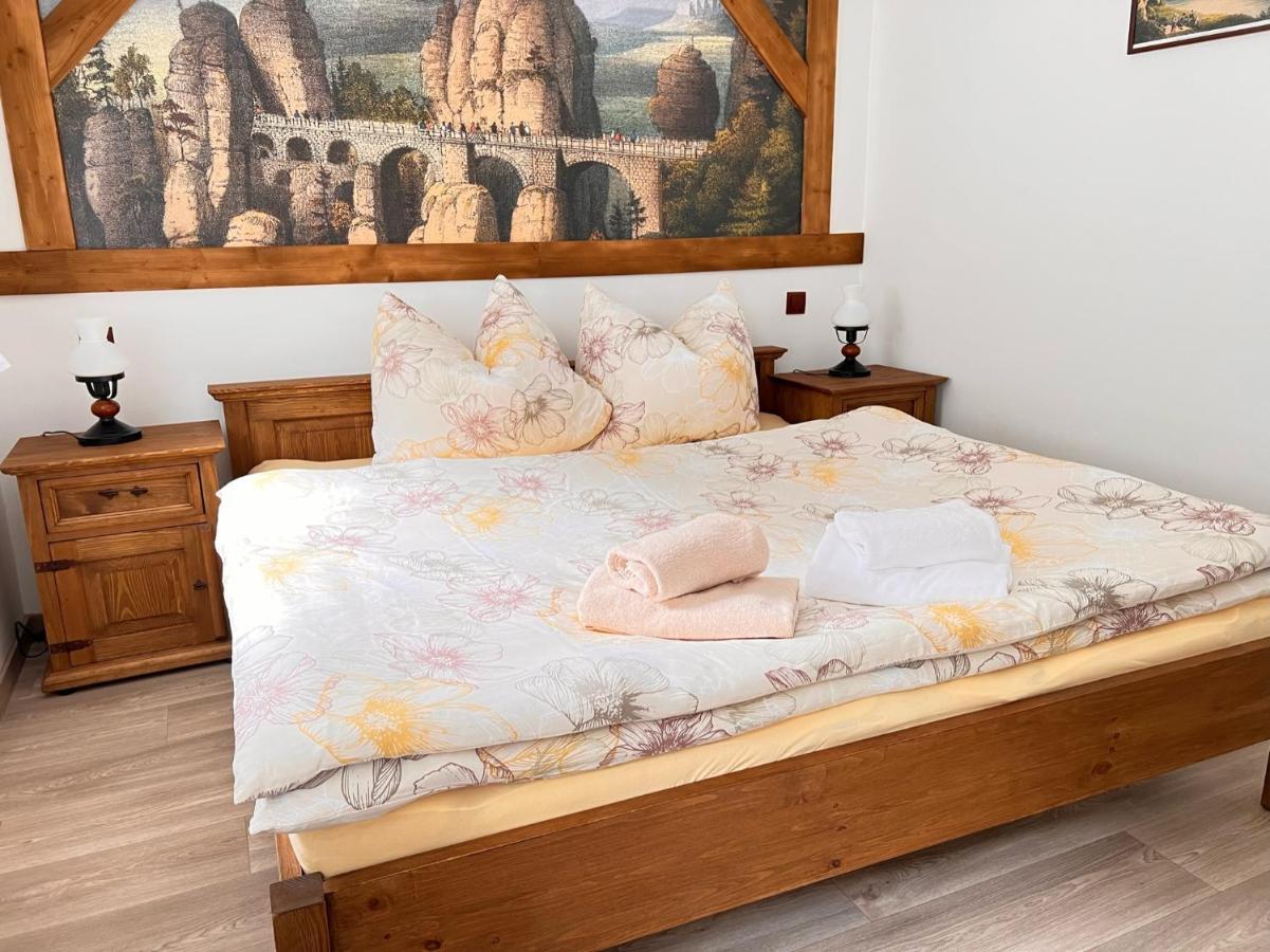 Pension Pod Skalou Hřensko Esterno foto
