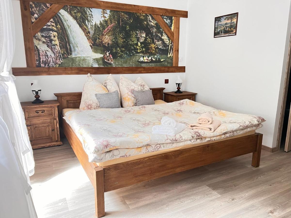 Pension Pod Skalou Hřensko Esterno foto