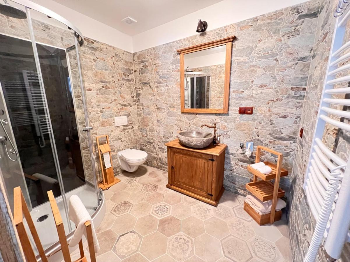Pension Pod Skalou Hřensko Esterno foto