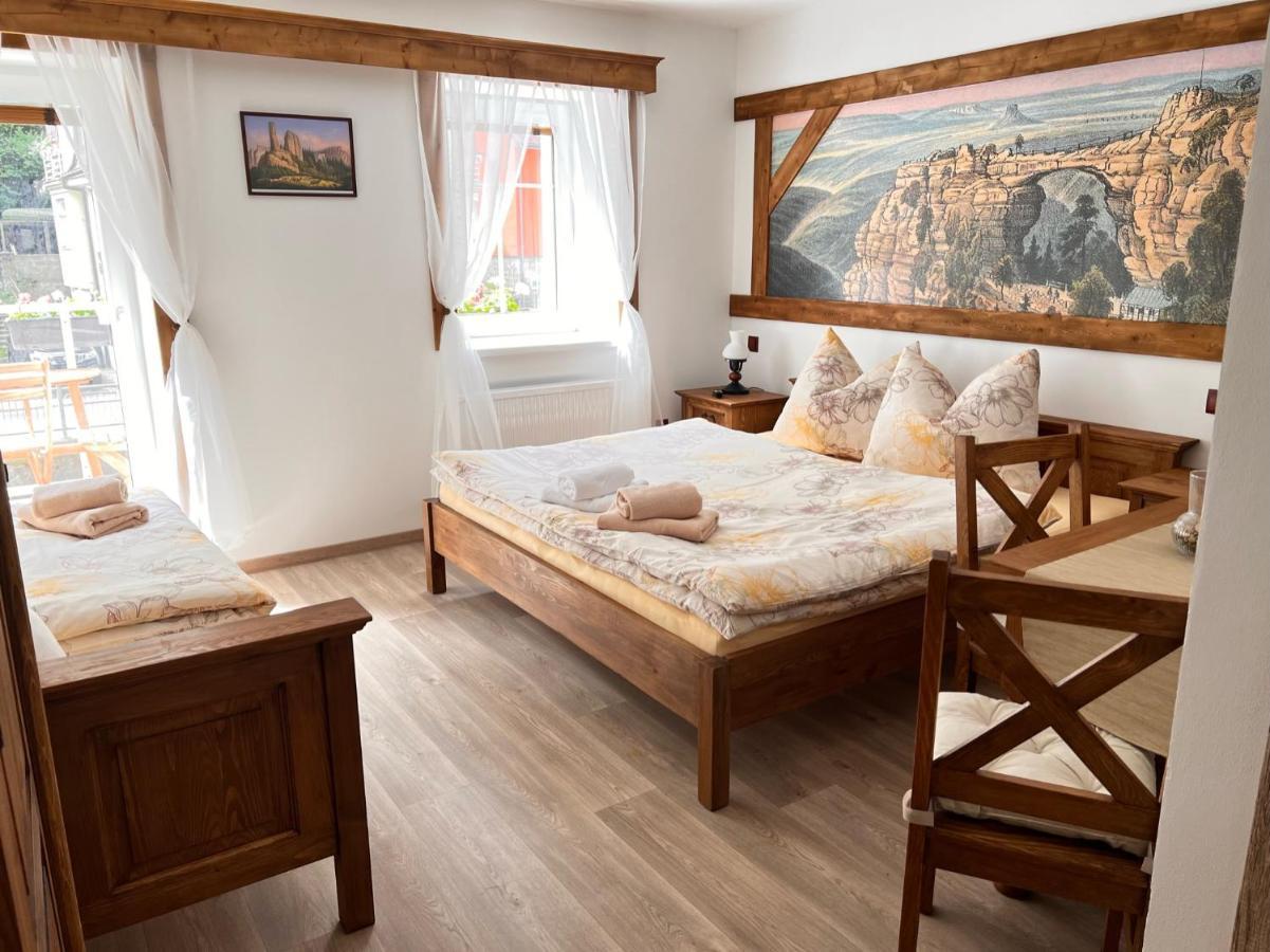 Pension Pod Skalou Hřensko Esterno foto